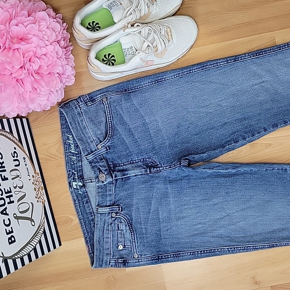 7 For All Mankind "A Pocket" Flare Leg Jeans - Picture 4 of 16